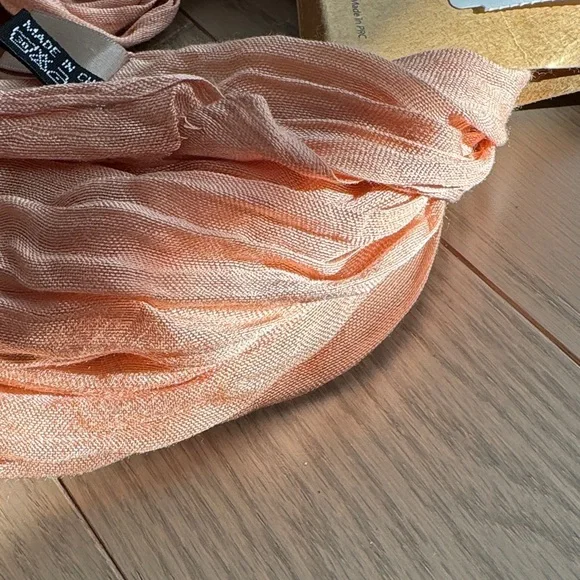 Cotton Silk Blend Infinity Scarf in Peach  blush 🍑☺️ - Picture 6 of 8